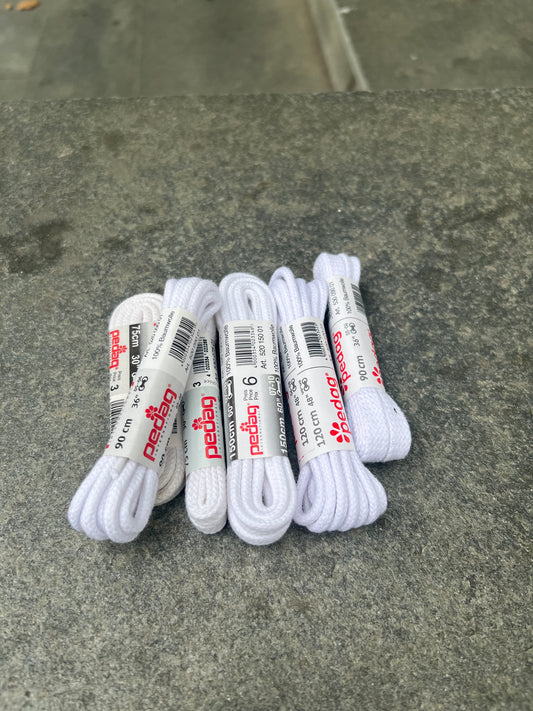 Hvite skolisser runde/flate (sneakers)