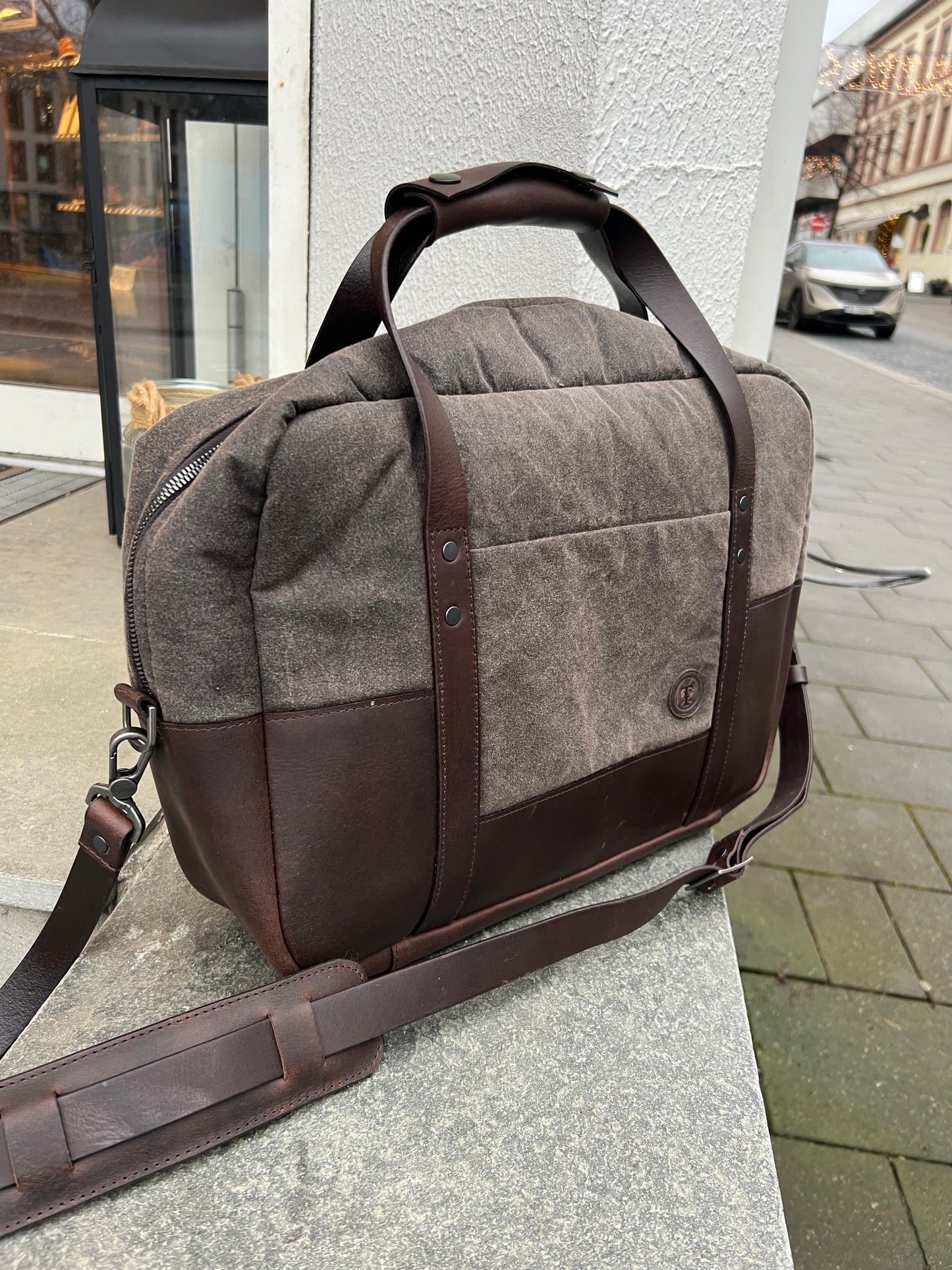 Thorndale Messenger Bag Canvas/leather