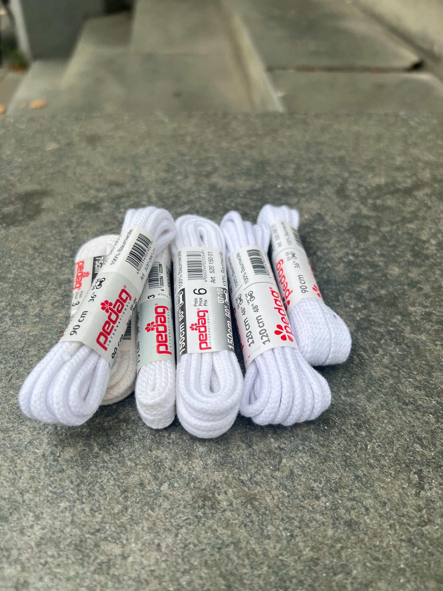 Hvite skolisser runde/flate (sneakers)